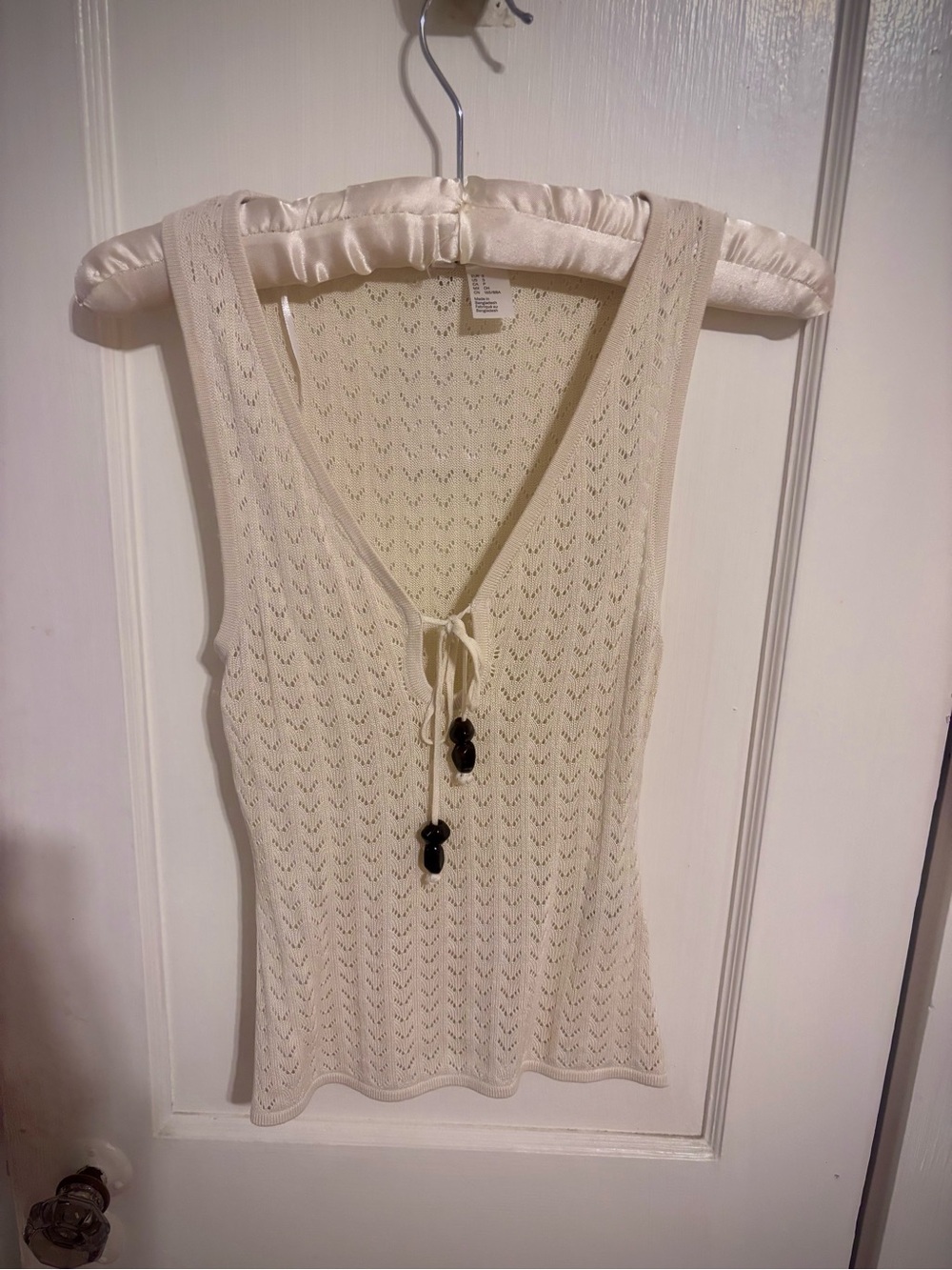 NWT~ H&M Cream Sleeveless Knit Tank with V-Neck Tie